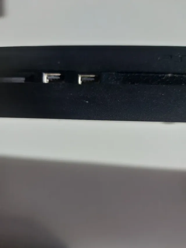 Consola Sony PS4 Negra con mando compatible