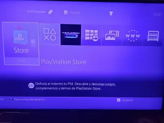 Consola Sony PS4 Negra con mando compatible