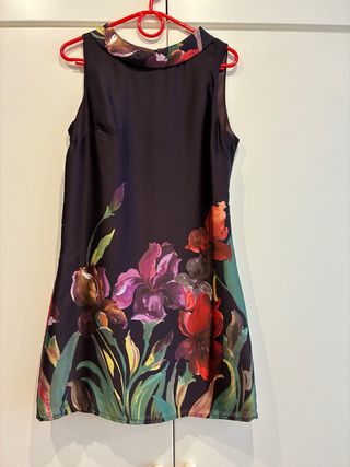 Vestido símil seda floral Formula Joven