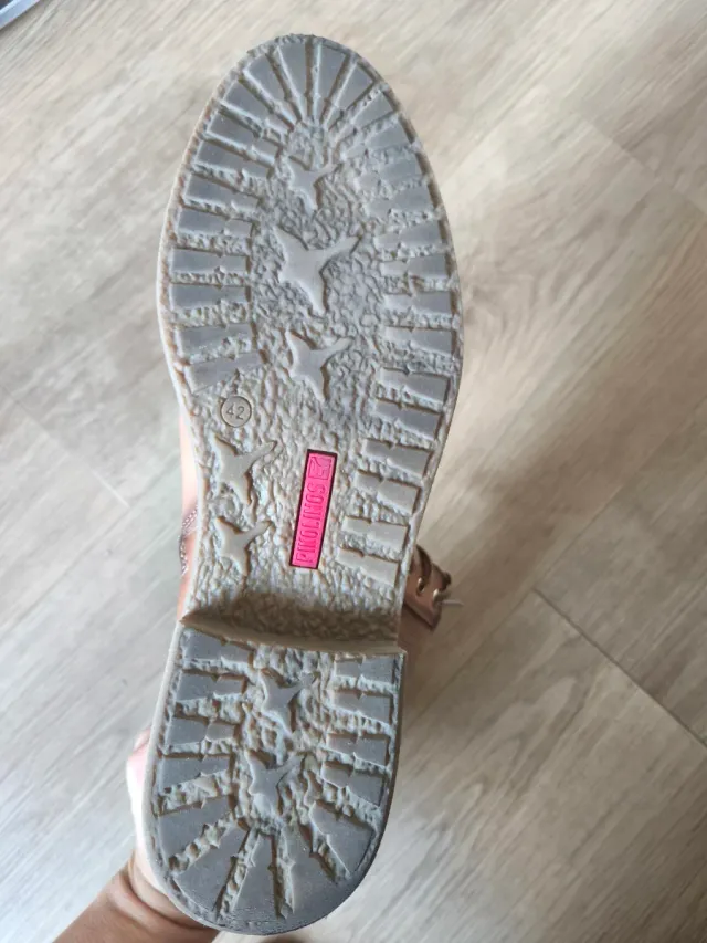 Botín Pikolinos mujer cordones