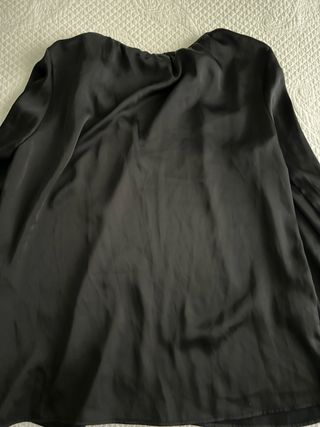 Blusa Mango Satén Negra Talla XL