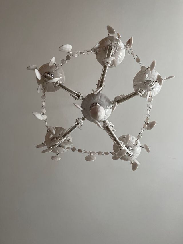 Lámpara colgante de cristal y metal