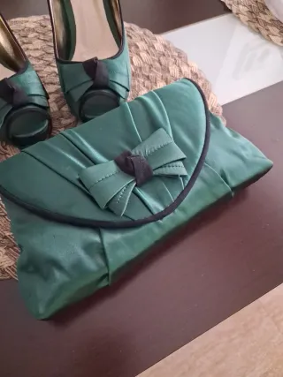 Zapatos y cartera fiesta verde