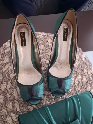 Zapatos y cartera fiesta verde