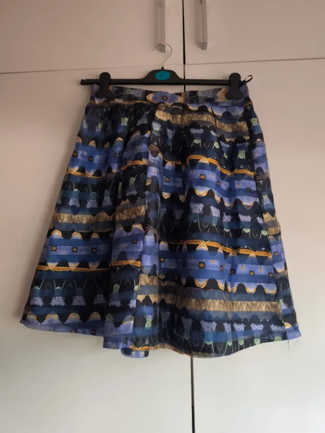 Falda estampada azul