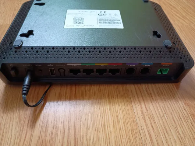Router Livebox Fibra Arcadyan Negro