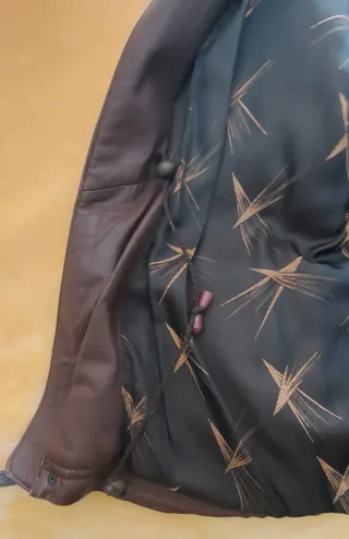 Chaquetón de cuero marrón chocolate