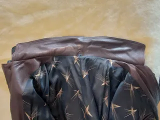 Chaquetón de cuero marrón chocolate