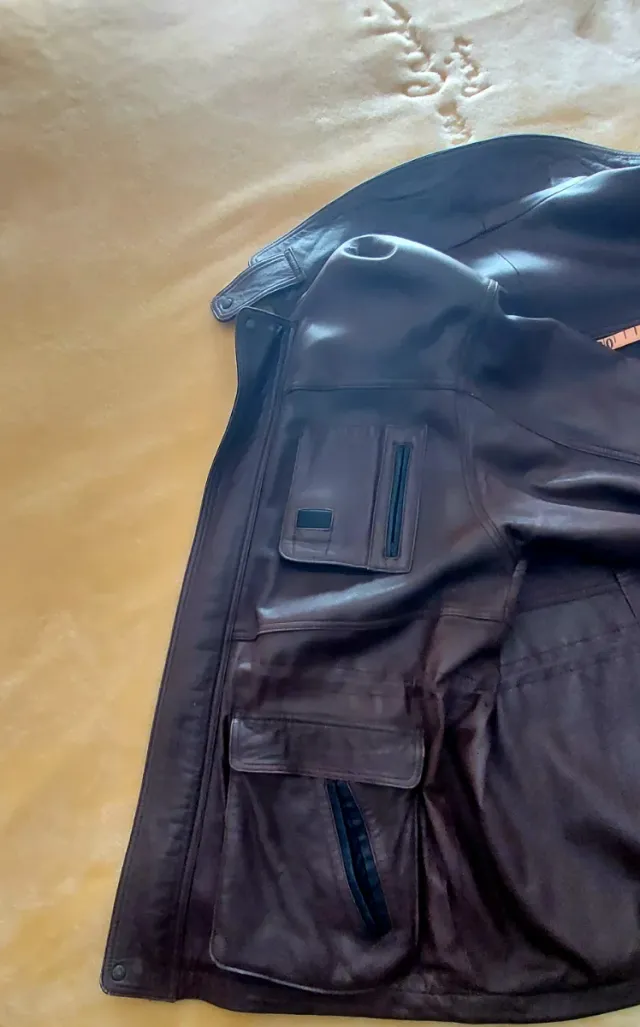 Chaquetón de cuero marrón chocolate