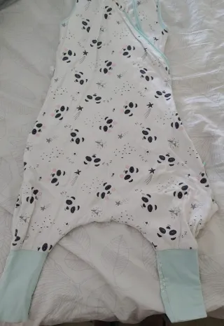 Dos sacos de dormir para bebé