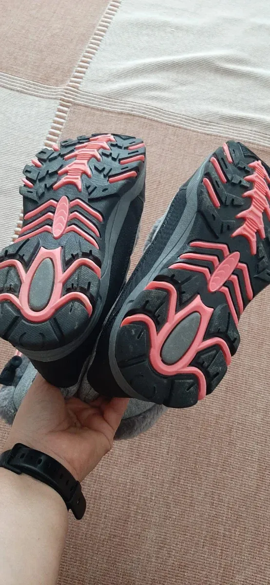 Botas de invierno Mountain Warehouse.