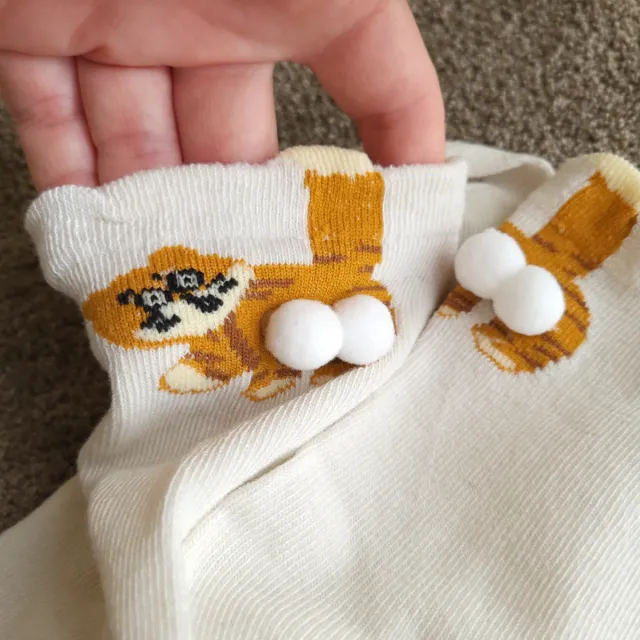 Meias Gato Laranja com Pompons