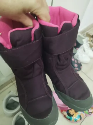 Lote de zapatos Botas , zapatillas y chanclas