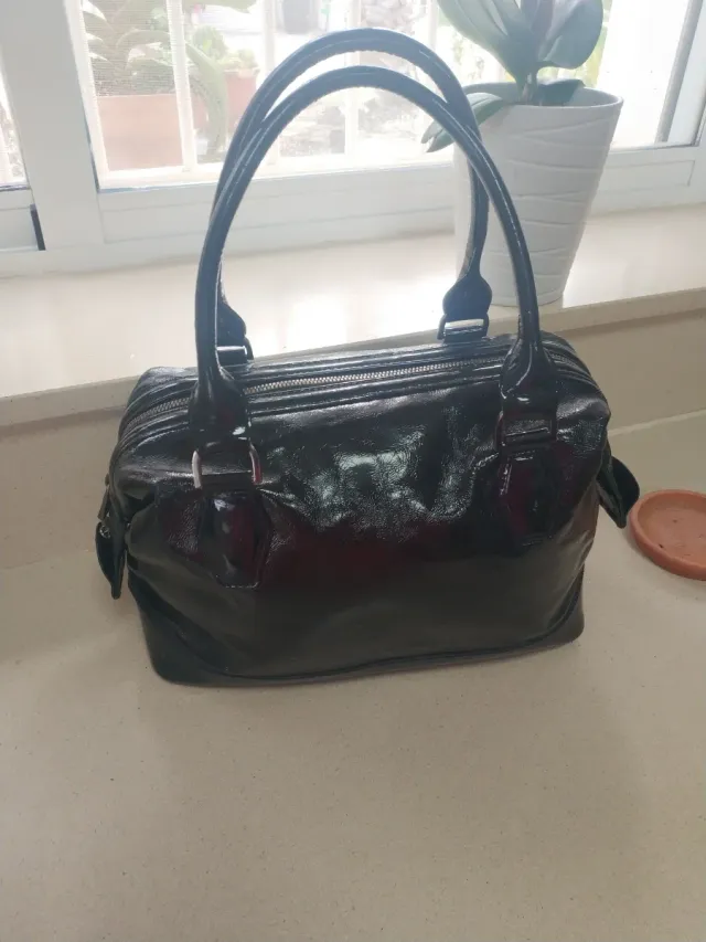 Bolso charol negro Longchamp Kate Moss