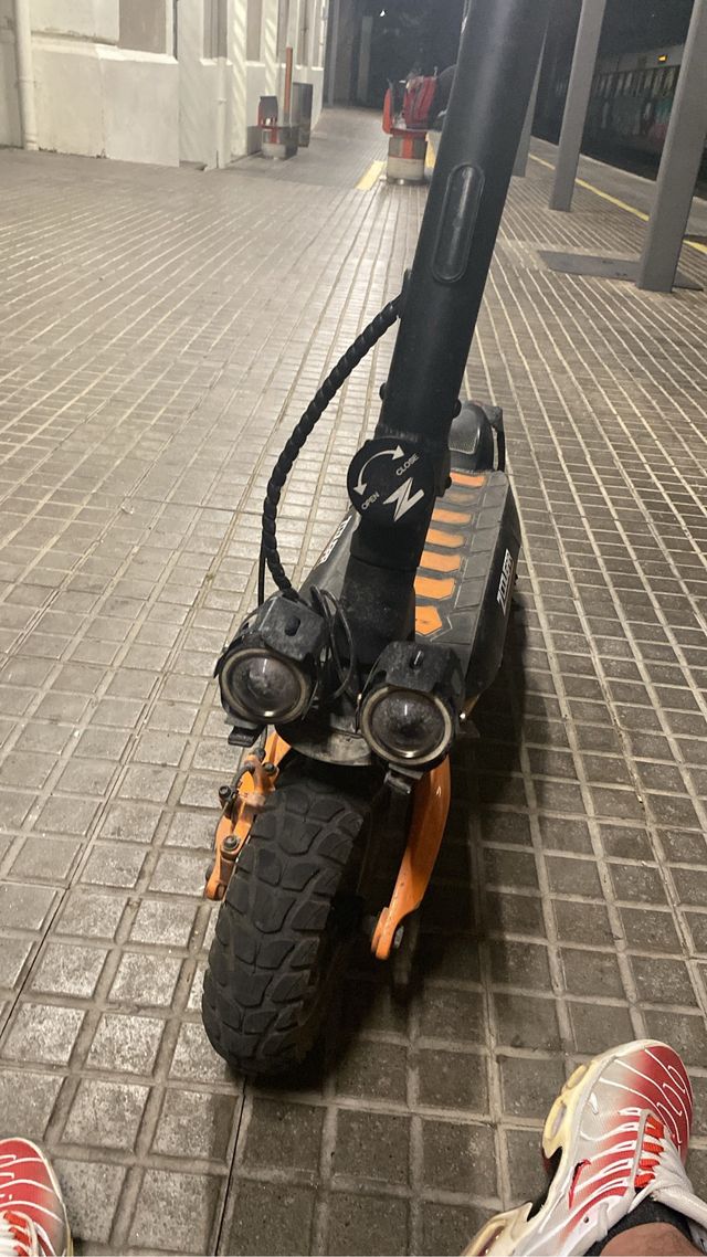 Patinete eléctrico Zcougar naranja