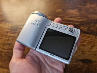 Cámara Nikon COOLPIX S10 VR Plata