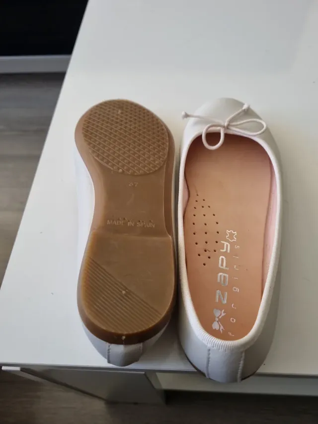 Manoletinas blancas con lazo