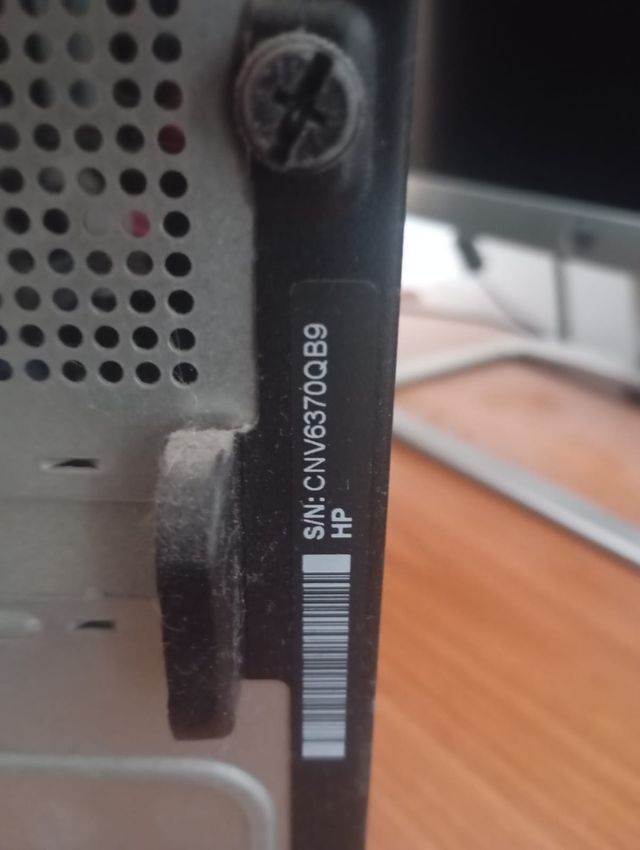 Pack PC HP + Monitor + Periféricos + Altavoces.