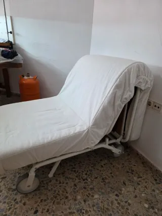 Sillón cama plegable con ruedas
