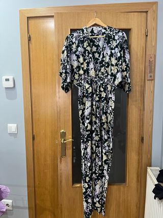 Mono Bundi floral cuello pico talla única