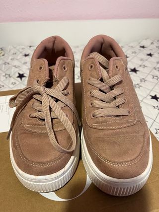 Zapatillas rosa ante suela gruesa