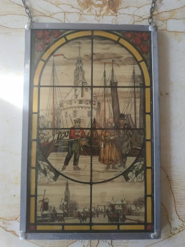 Vetrina decorativa antica