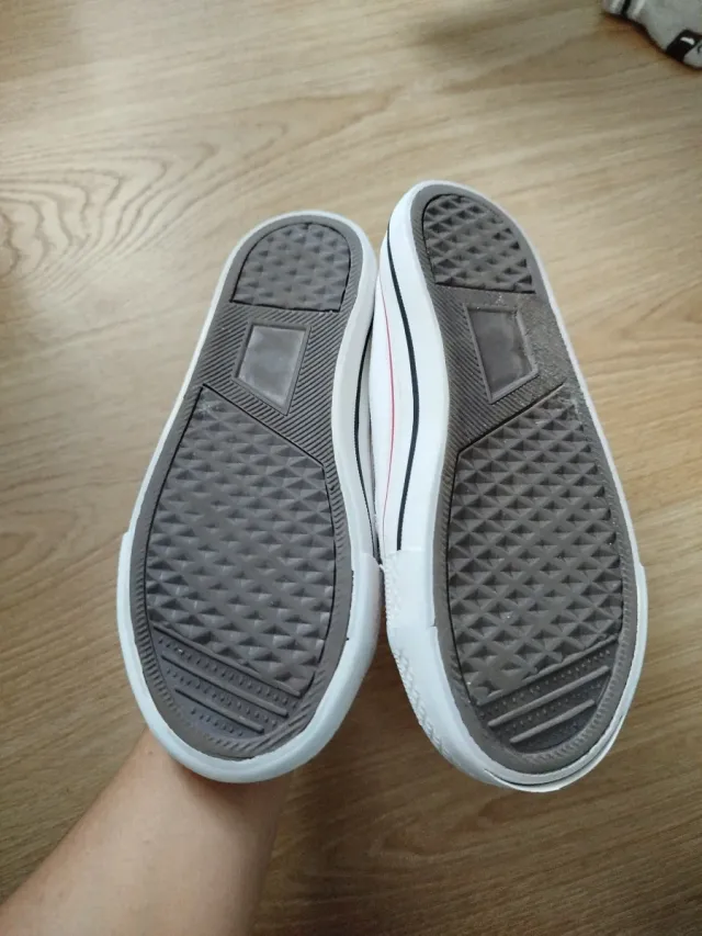 Zapatillas niño talla 31