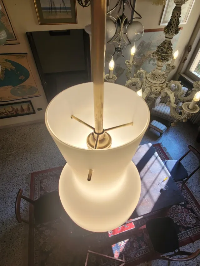 Lampada sospensione vetro opalino anni '60