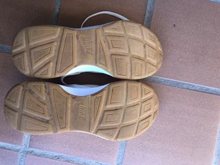 Zapatillas Nike Blancas y Beige