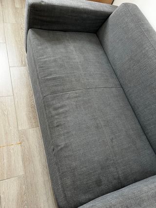 Sofá de 2 plazas color gris - Usado - Buen estado