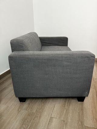 Sofá de 2 plazas color gris - Usado - Buen estado