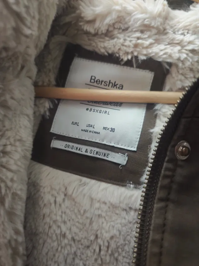 Chaquetón Bershka largo talla L sin usar