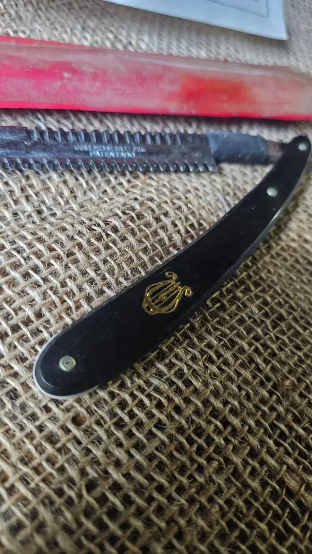 Navaja Barbero Filarmonica Jose Monserrat Pou