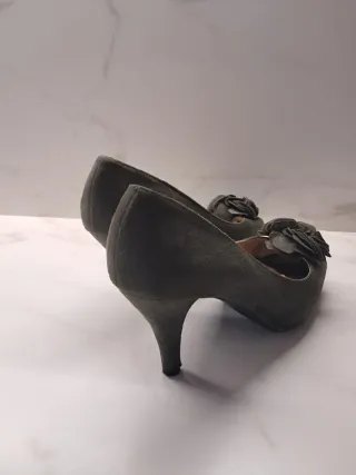 Zapatos verdes tacón 8cm antelina flor