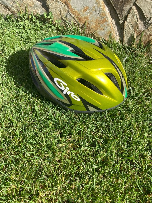 Casco de Bicicleta Giro Verde y Amarillo