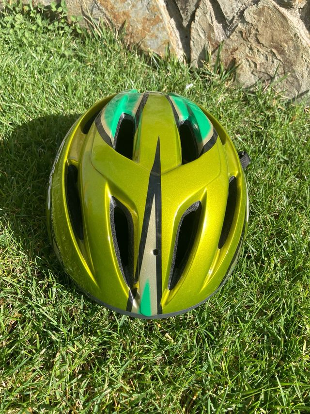 Casco de Bicicleta Giro Verde y Amarillo