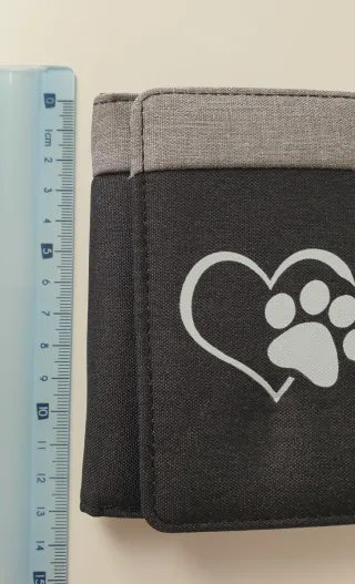 Billetera con huella de corazón