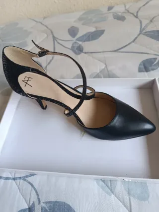 Zapatos de piel negros Talla 39