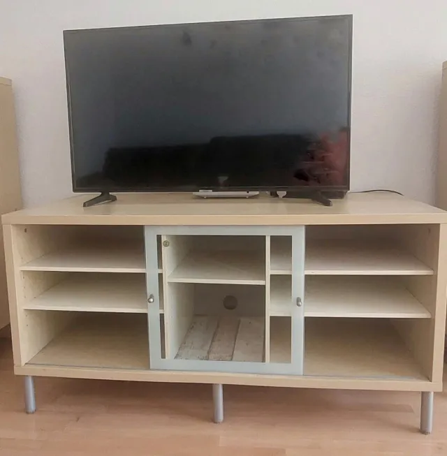 Mueble TV salón madera clara
