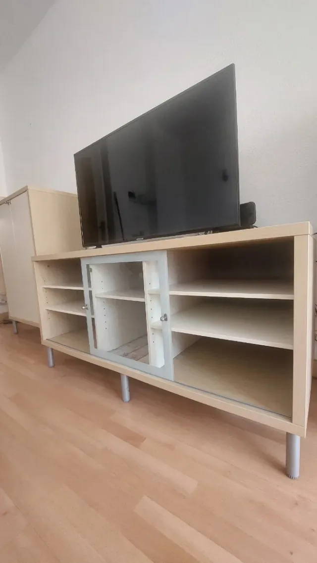 Mueble TV salón madera clara