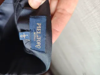 Falda Piel de Toro Negra 38 cm en la cintura