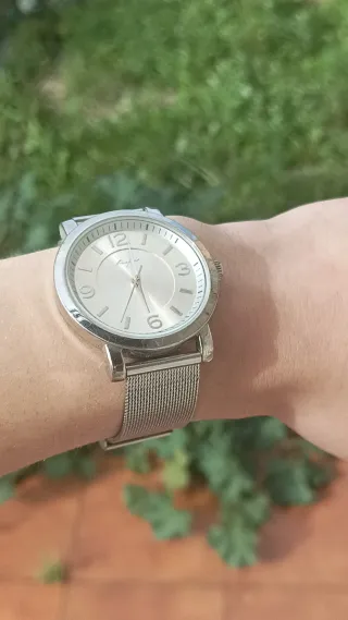 Reloj malla plateado