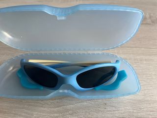 Gafas de sol infantiles azules y beige