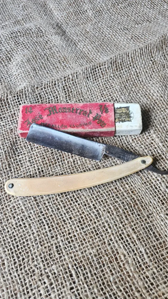 Navaja Barbero Filarmonica Medallon Taurino