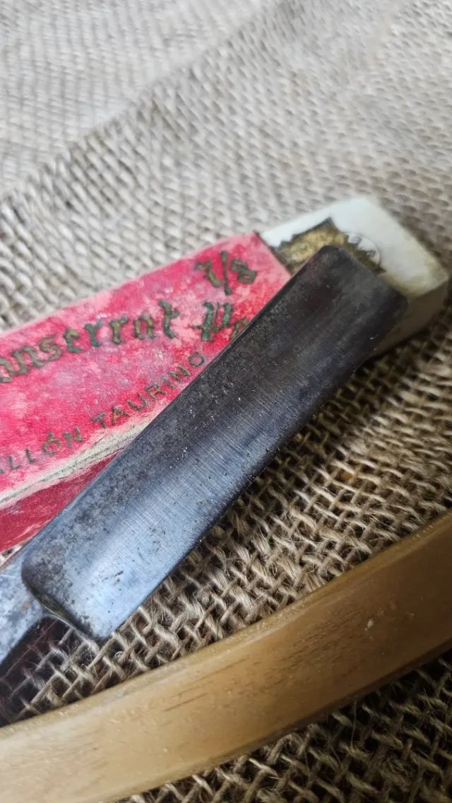 Navaja Barbero Filarmonica Medallon Taurino