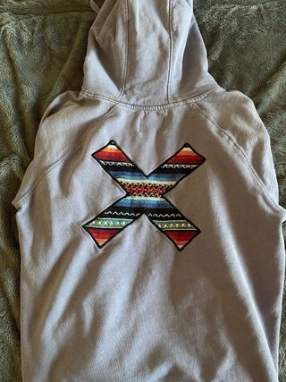 Sudadera Lila Blue Banana con Parche X