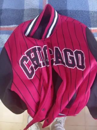 Chaqueta Chicago Bulls Roja y Negra