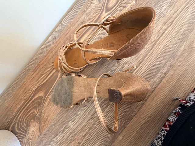 Sandalias de baile doradas – Talla 38