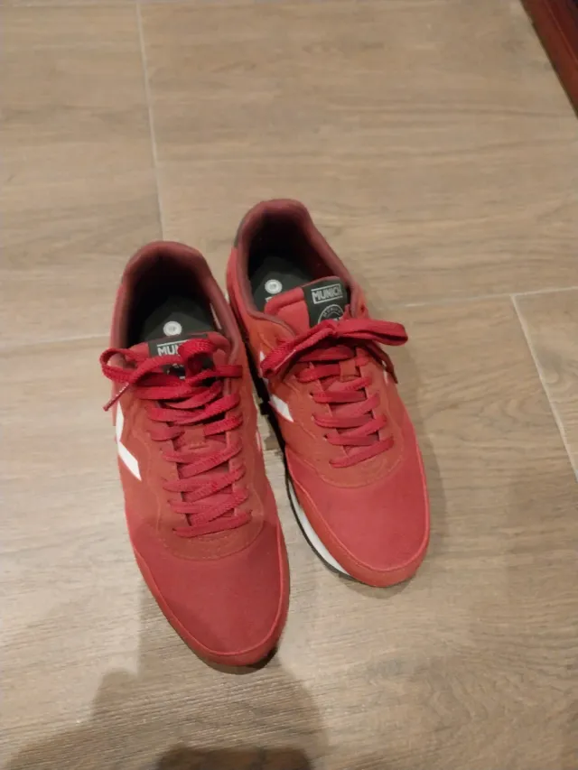 Zapatillas Munich Unisex Rojas