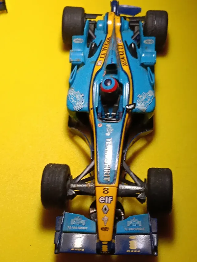 Renault R24 Alonso Superslot Scalextric
